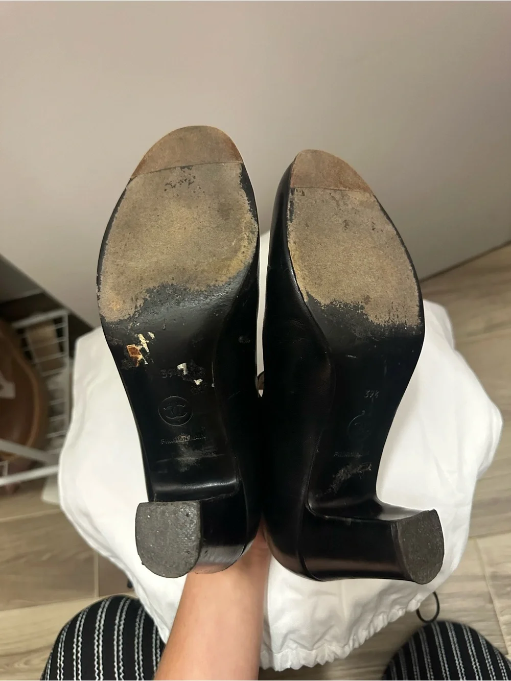 CHANEL elegant black